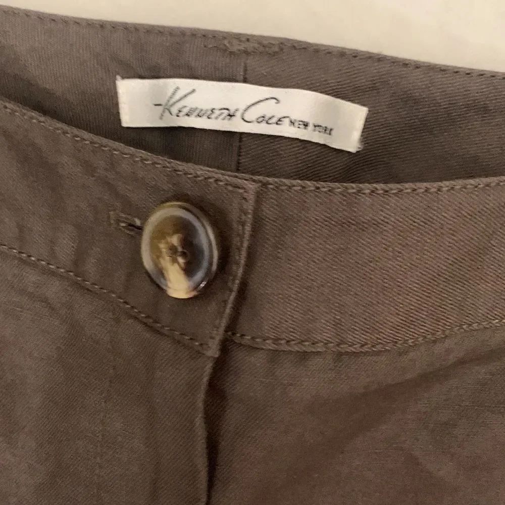 Kenneth Cole Size 4 Earth Brown Urban Edge Side Pockets Button Front Capri Pant - Picture 5 of 9